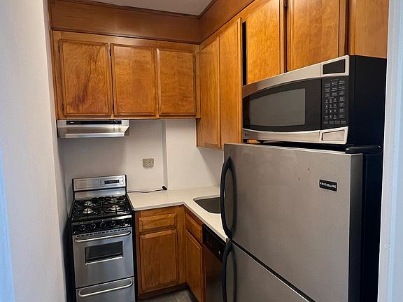 4th image of 8128 W Norwood Dr