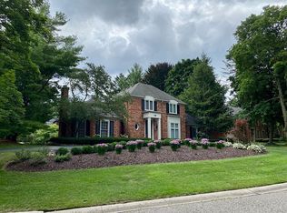 758 Tennyson Downs Ct, Bloomfield Hills, MI 48304