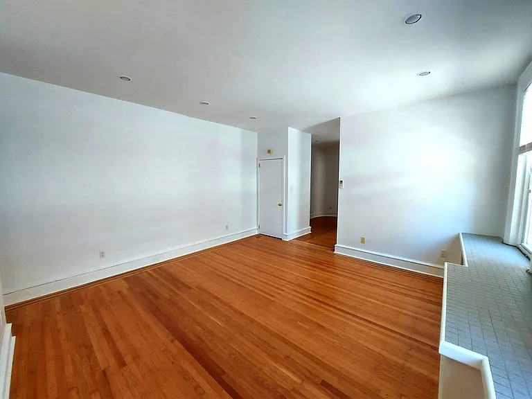 1521 Spruce St #301 — Photo 2