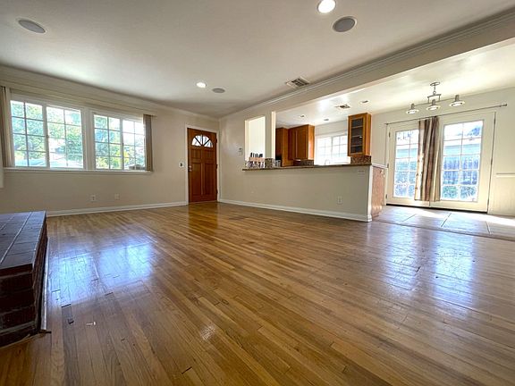 4th image of 21901 San Miguel St