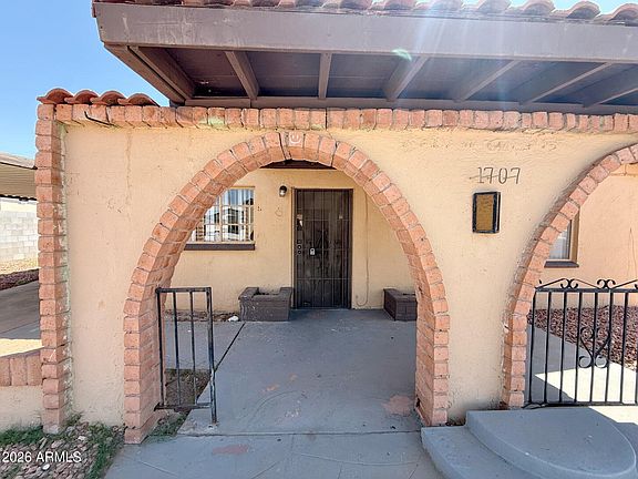 4th image of 1707 E ILLINI Street