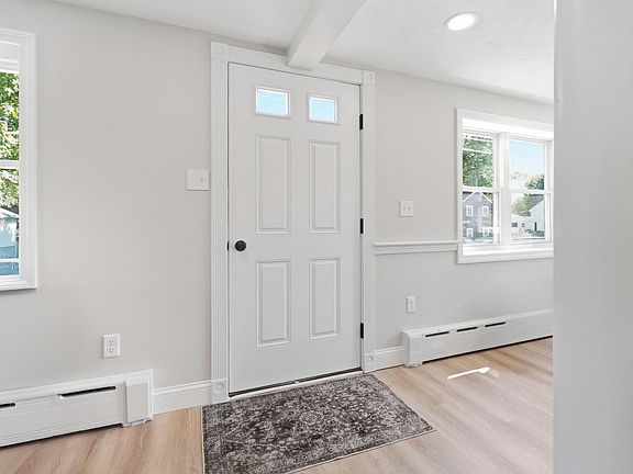 5th image of 98 Towne Way