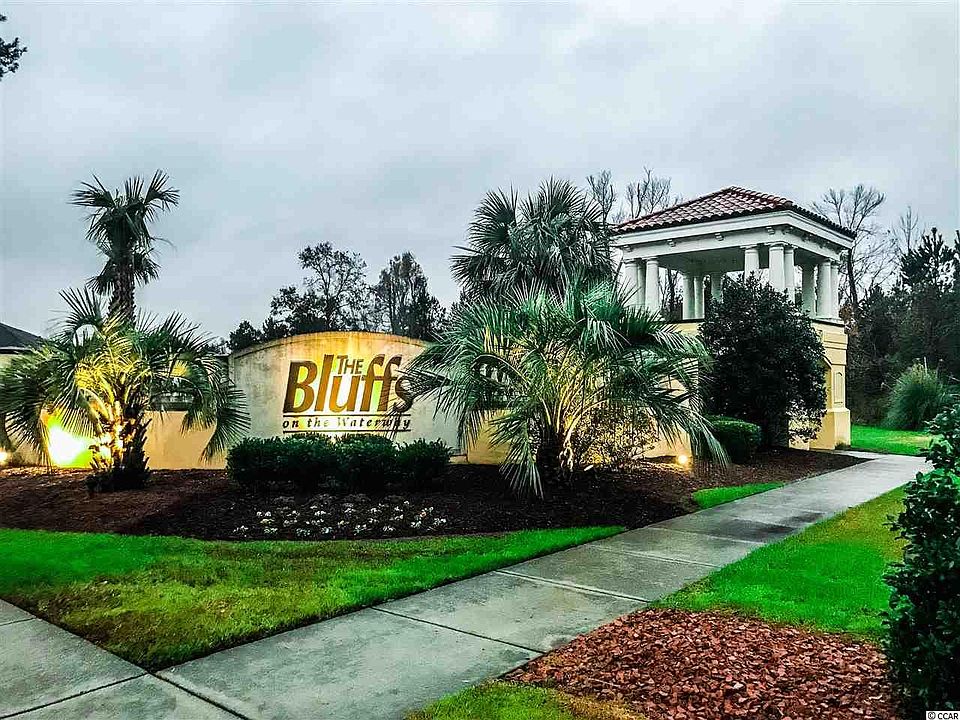 1st image of 213 Avenue Of The Palms