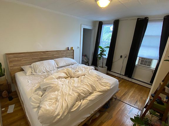4th image of 81 Colgate St APT 2
