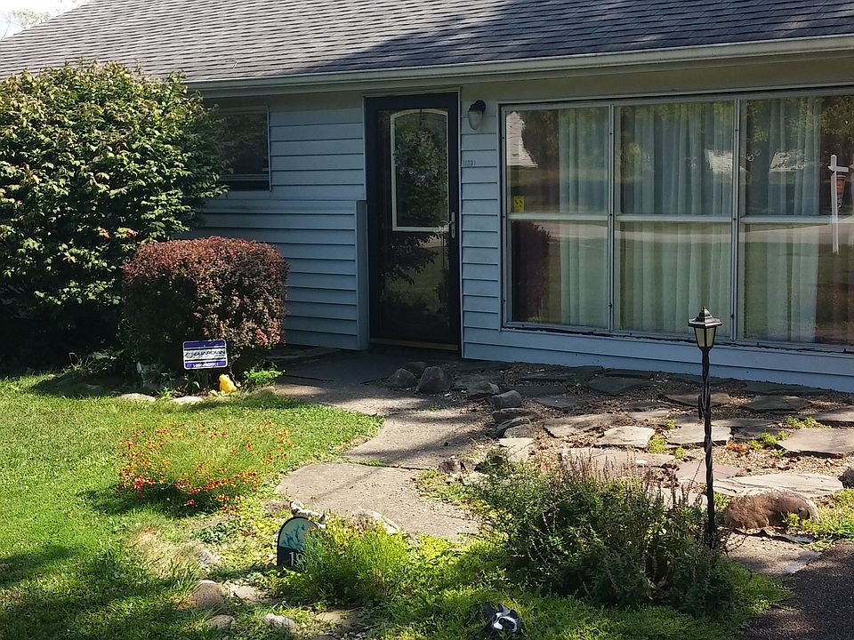1st image of 1880 Hillsdale Dr