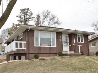 208 Sharp Ave, Reeseville, WI 53579