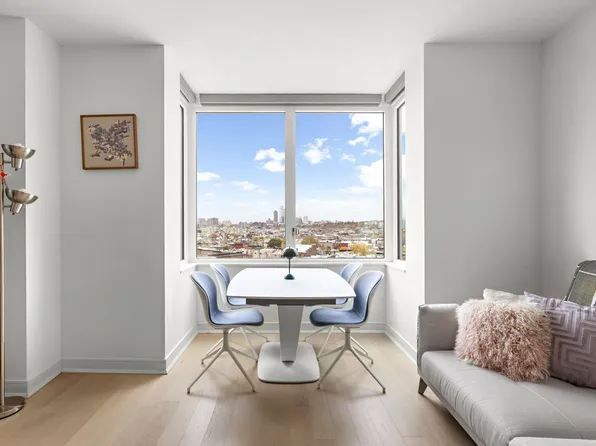 1000 Maxwell Lane image 6 of 32