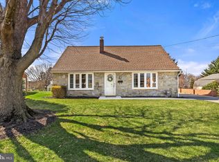 6260 Jeanette Dr, East Petersburg, PA 17520