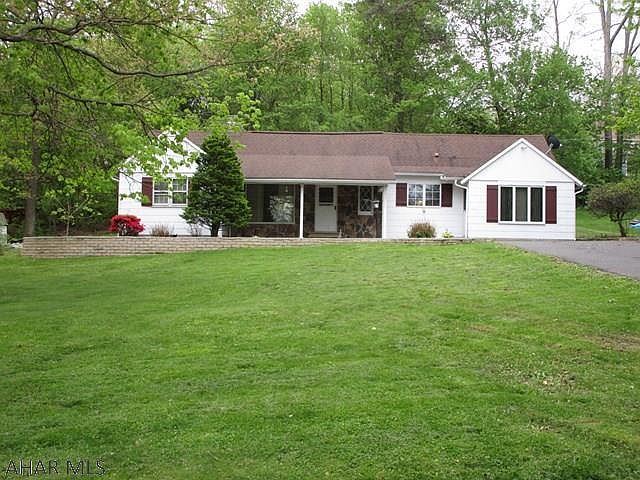 1st image of 137 Lake Dr