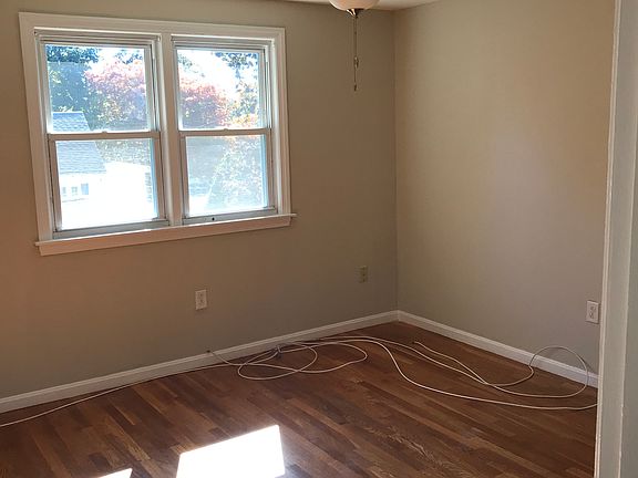 5th image of 53 Malwood Ave #53