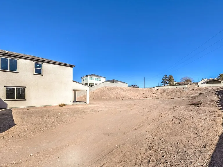 729 Milan Ave — Photo 37