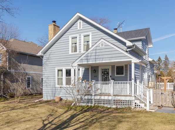 1042 Fairoaks Ave, Deerfield, IL 60015