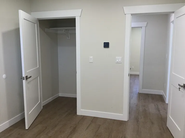 4572A Sargent Ave — Photo 8