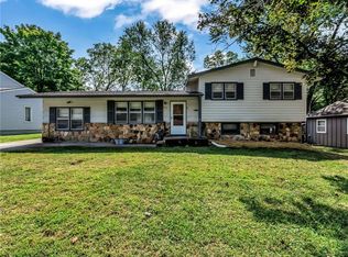 6719 NW 71st St, Kansas City, MO 64151
