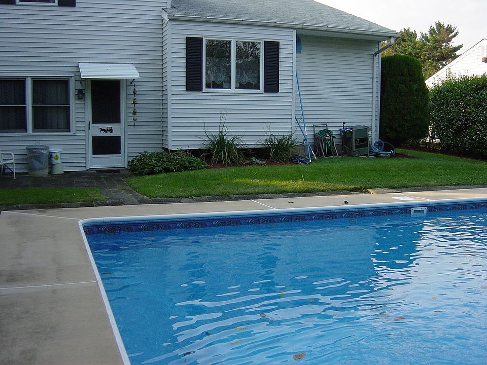 2nd image of 502 Drexel Rd