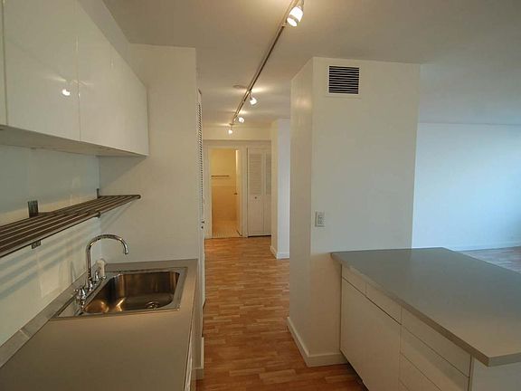 5th image of 4250 N Marine Dr APT 2209