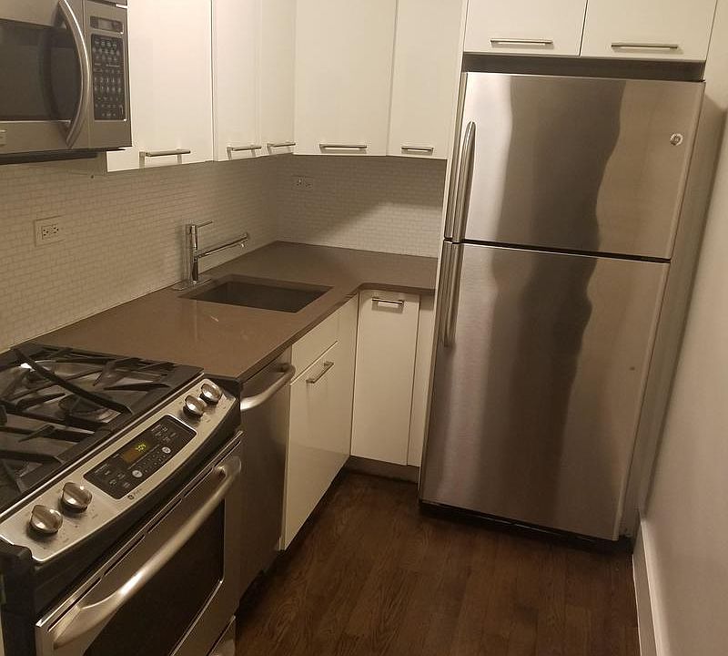 2nd image of 201 E 12th St APT 305