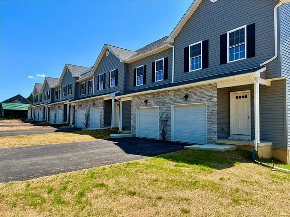 3874 E Grant St, Washington Township, PA 18080