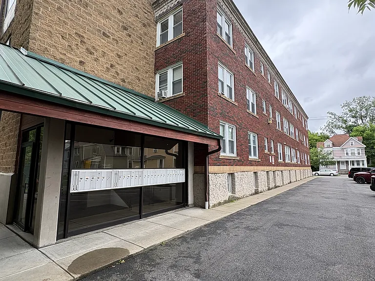 2 Crandall St #1-6 — Photo 3