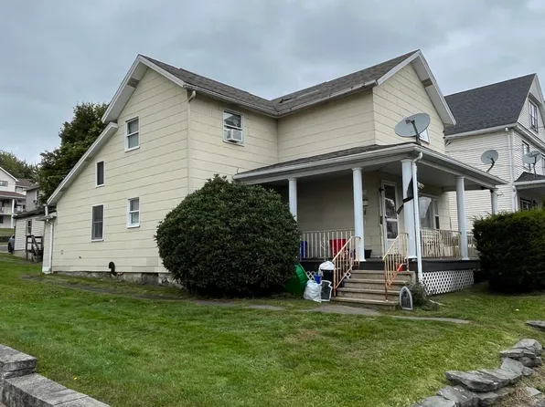 847 Albert St, Dickson City, PA 18519