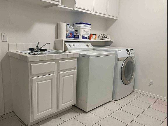 Laundry/utility room 