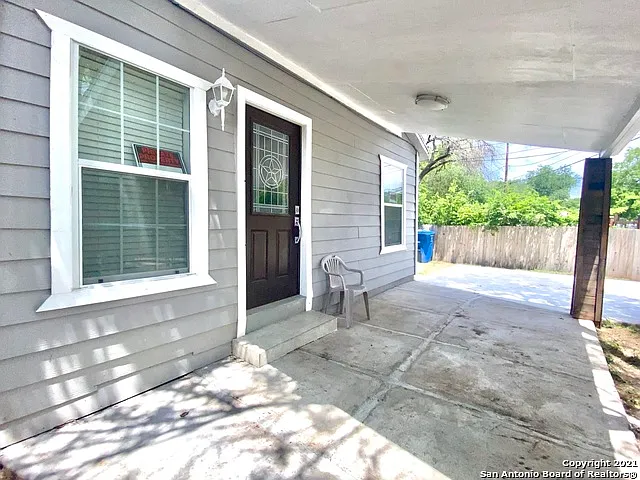 3237 Colima St — Photo 5
