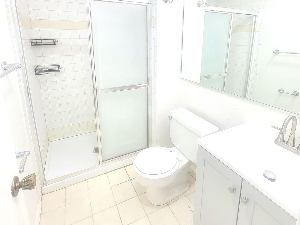 1st image of 13036 E Linvale Pl