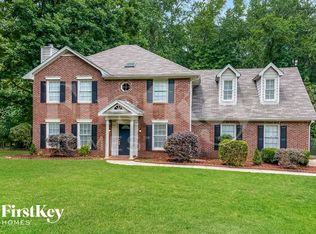 180 Windsor Dr, Fayetteville, GA 30215