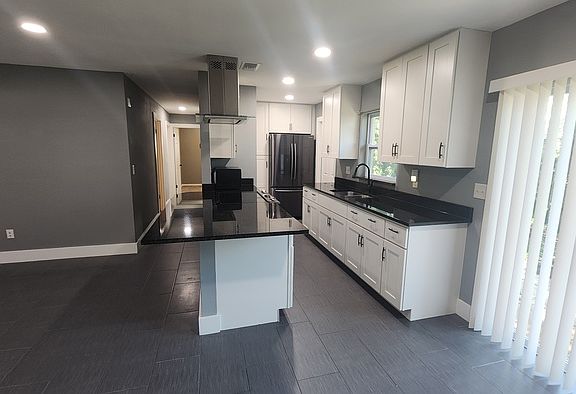 3rd image of 55 Deltona Blvd