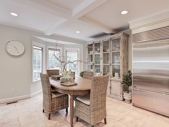 Breakfast Room
