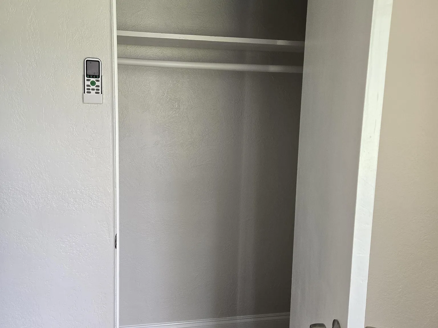 4 bed, 2.0 bath, 1200 sqft, $888 — Photo 4