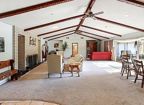 3rd image of 119 Dona Dr
