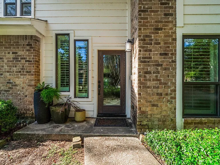 7 Elwood Hills Ct — Photo 7