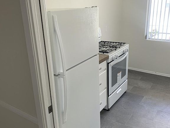 4th image of 1125 Cardiff Ave Unit 6