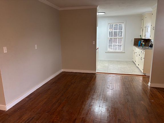 5th image of 4229 Ridgeway Ave