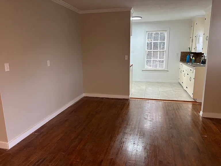 4229 Ridgeway Ave — Photo 5