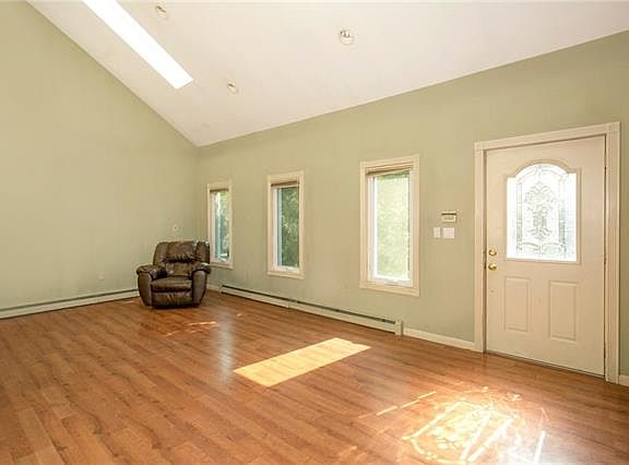 4th image of 578 Westbrook Dr