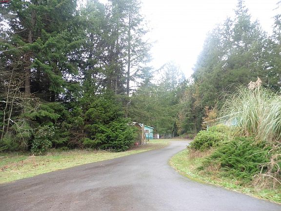 5th image of 7970 NE Three Berry Ln