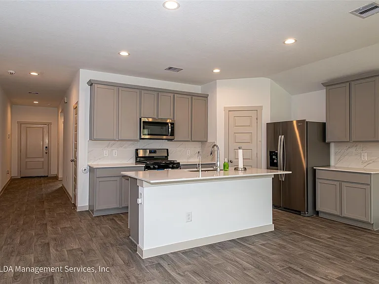 8038 Brahman Ln — Photo 7