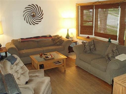 5th image of 4920 Crescent Dr