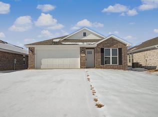 640 Marcella St, Prairie Grove, AR 72753