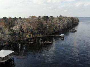 108 N Point Dr, Georgetown, FL 32139