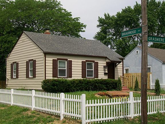 2nd image of 2535 Grasmere Ave