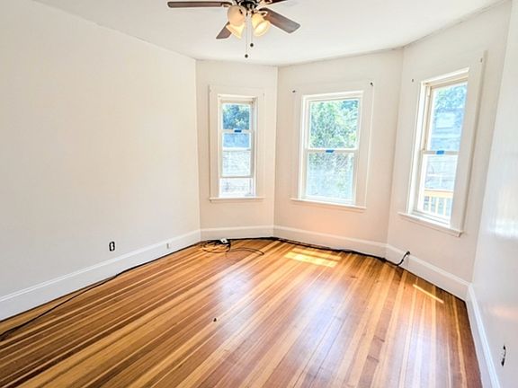 2nd image of 84 Bailey St Floor 1