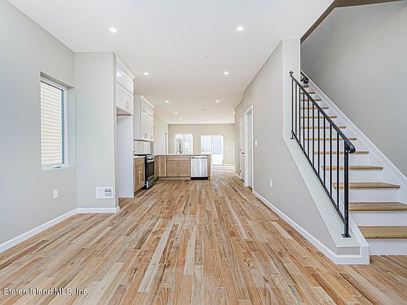 3rd image of 138 Union Ave