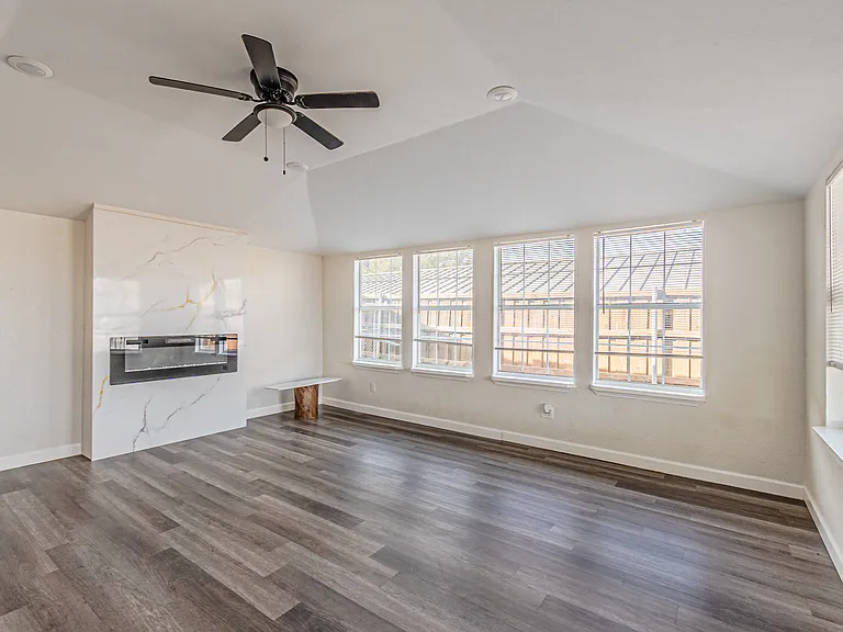 308 Franklin Dr — Photo 17