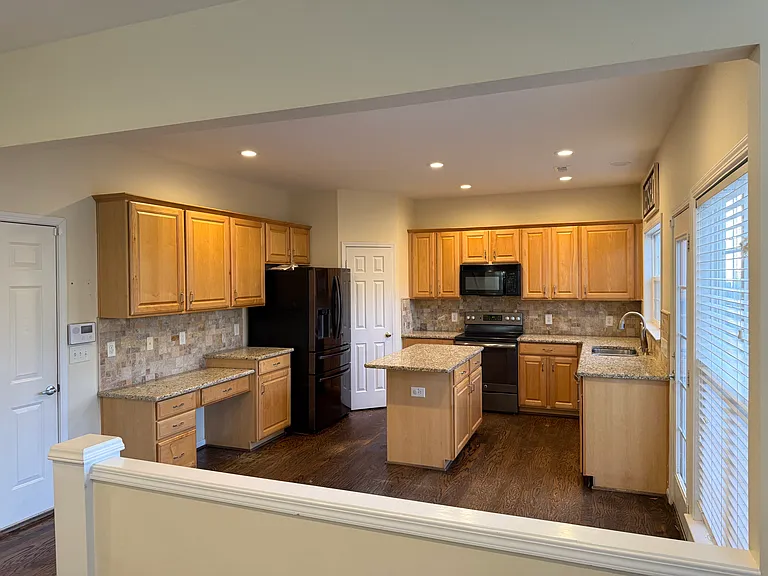 9530 Oswald Ln — Photo 10