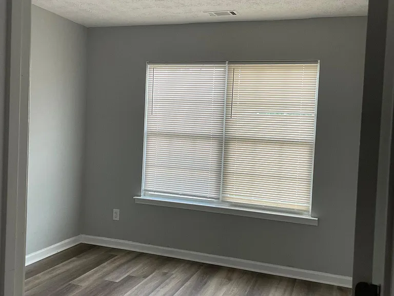 265 Victoria Blvd — Photo 6