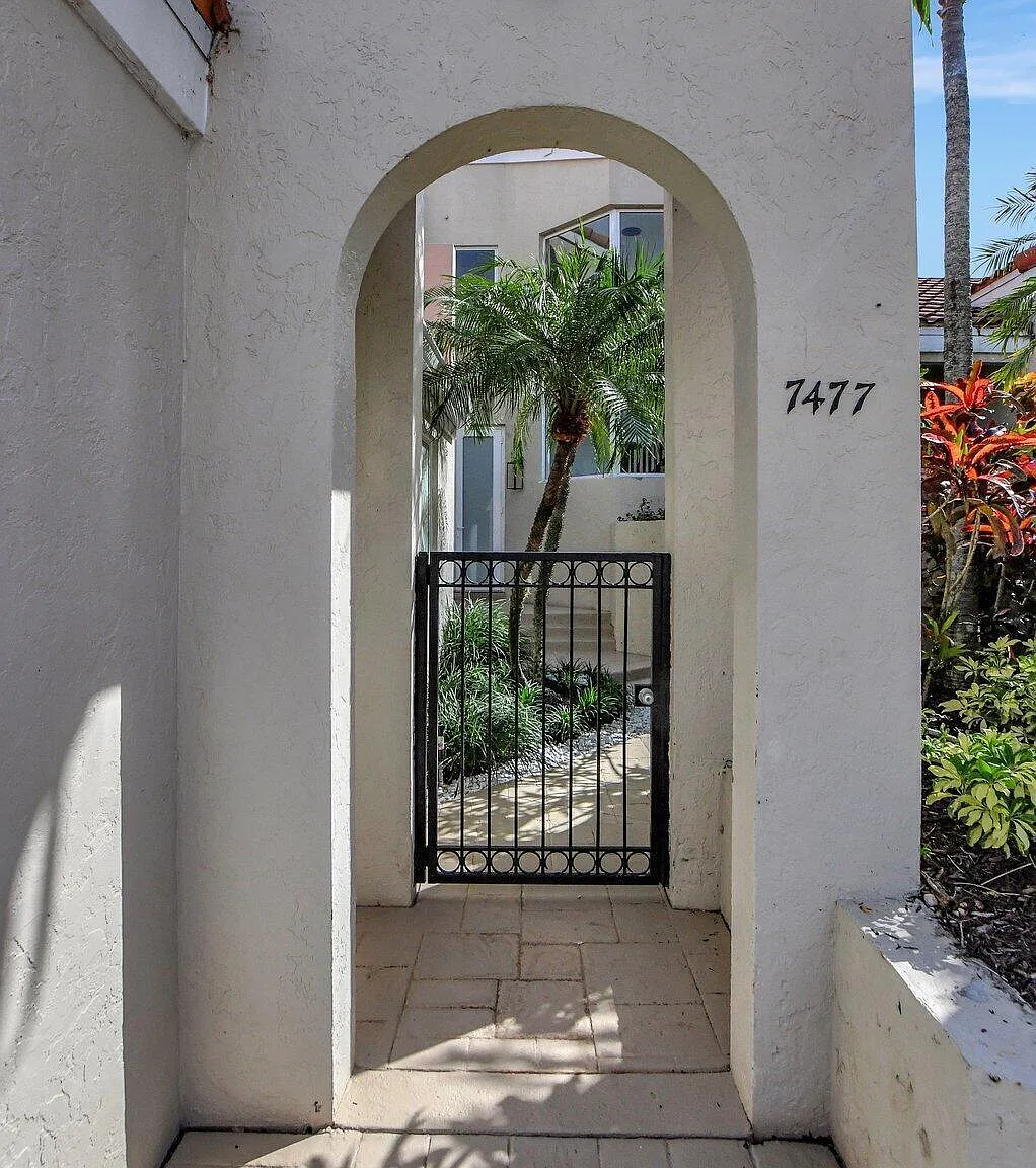 3 bed, 2.5 bath, 2782 sqft, $10,500 — Photo 4