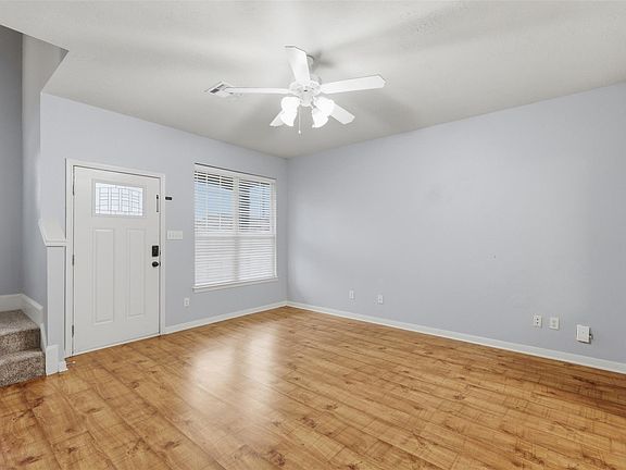 3rd image of 904 Eagle Ave